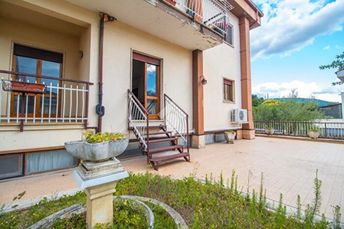 Appartamento con 6 locali in vendita in Via Palmiro Togliatti, Cittaducale