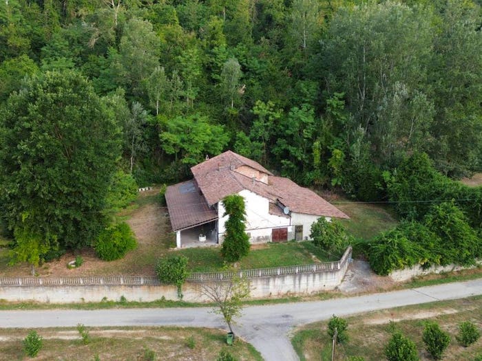 Casa con 6 locali in vendita in Via Pozzolo, Montegrosso d'Asti