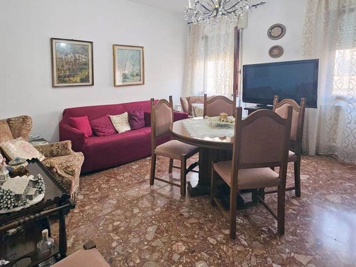 Appartamento quadrilocale in vendita in Via Camillo Benso di Cavour, Centro Storico, Chioggia