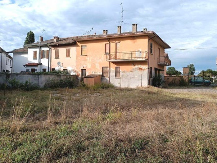 Casa con 6 locali in vendita in Mezzanino