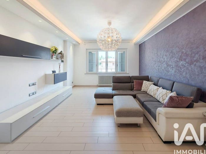 Appartamento con 5 locali in vendita in Via Monti Sibillini, Villa Luciani, Montegranaro