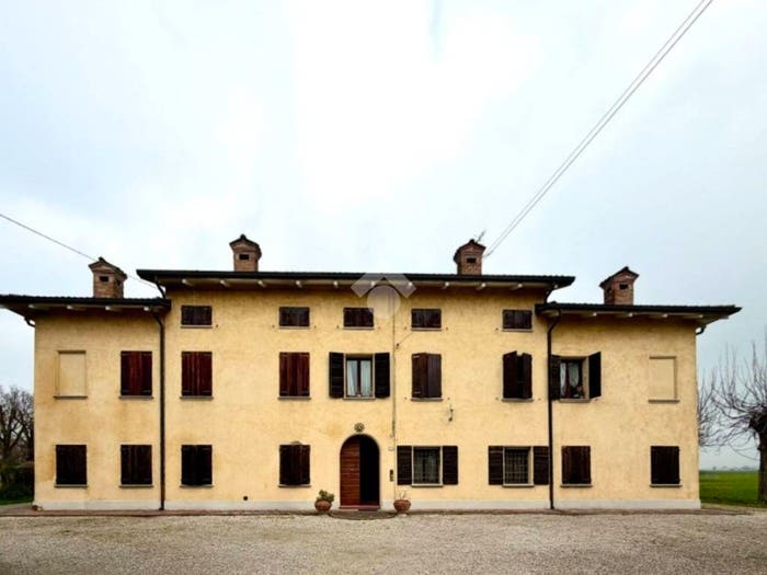 Casa con 6 locali in vendita in Via E Pelgreffi, Santa Maria San Giovanni, Novellara