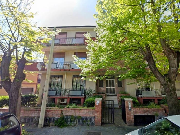 Appartamento con 6 locali in vendita in Via Papa Giovanni XXIII, Centro, Pedara