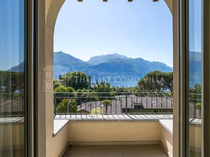 Appartamento con 6 locali in vendita in Menaggio, Centro