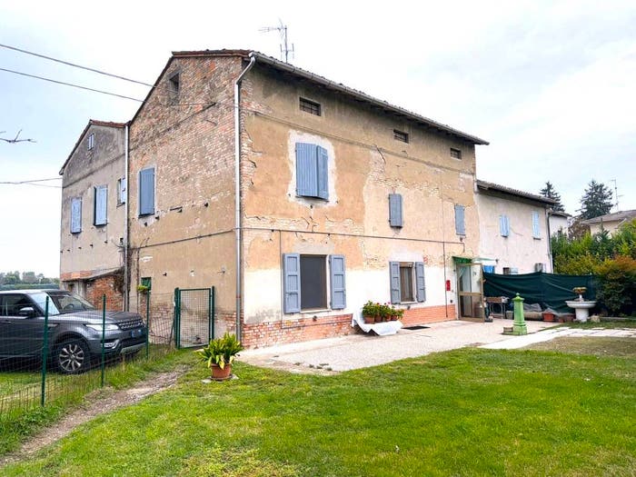 Casa con 6 locali in vendita in Strada QuartaFontanelle, Fontanelle, Roccabianca