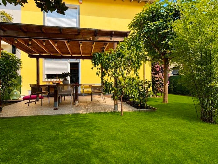 Casa con 6 locali in vendita in Via Aldo Muston, Sant'Anna, Lucca