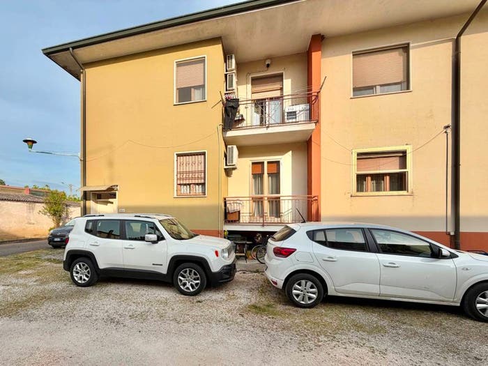 Appartamento con 5 locali in vendita in Via di Là dell'Acqua, Centro, Castel d'Ario