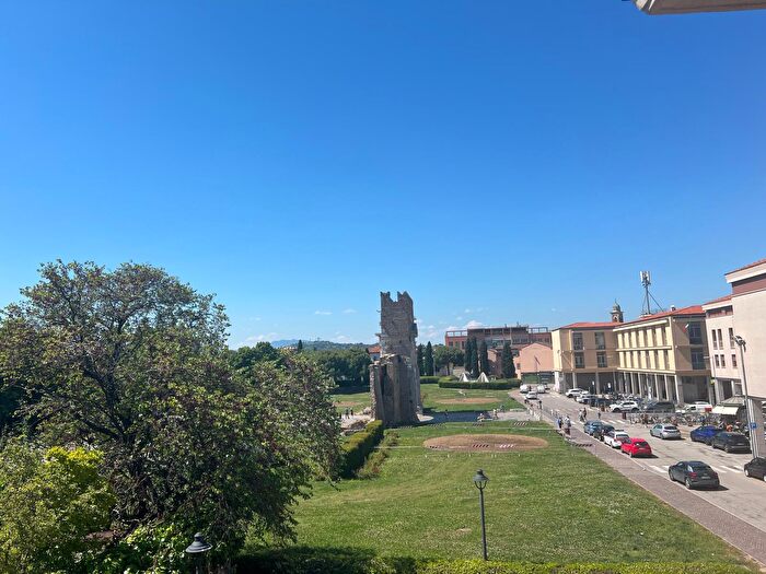 Appartamento con 7 locali in vendita in Rimini