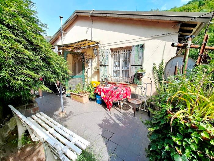 Casa con 6 locali in vendita in Lorsica