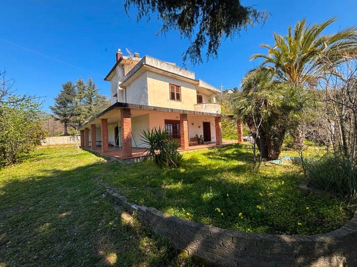 Casa quadrilocale in vendita in Via Calia, Nicastro Sambiase, Lamezia Terme