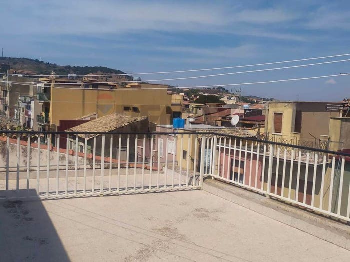 Appartamento trilocale in vendita in via Principe Branciforte, Militello in Val di Catania