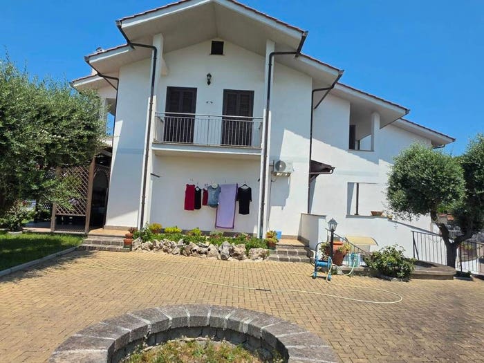 Casa con 6 locali in vendita in Via Sicilia, Cecchina, Albano Laziale