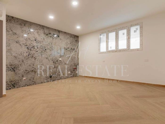 Appartamento trilocale in vendita in Via Alessandro Litta Modignani, Comasina, Milano