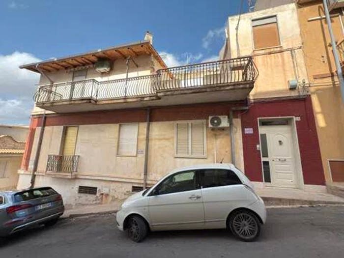 Appartamento trilocale in vendita in Via F Fiorentino, Centro, Noto