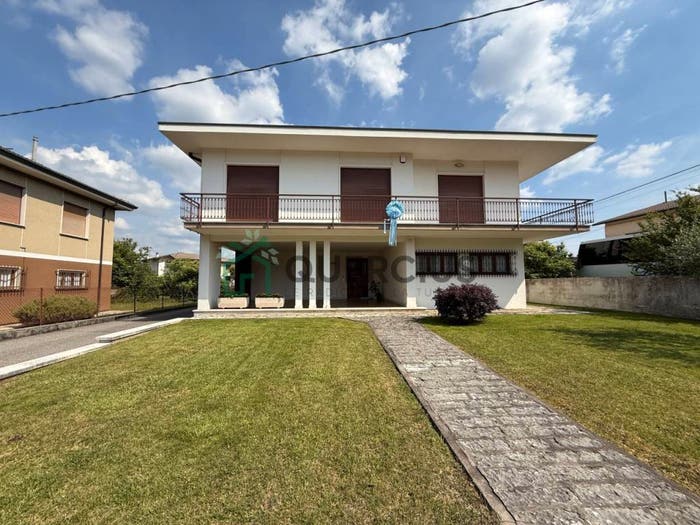 Casa con 6 locali in vendita in Viale Europa, Centro, Monteforte d'Alpone