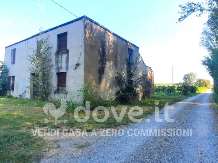 Casa con 5 locali in vendita in Strada Statale Motta, Rovereto, Novi di Modena