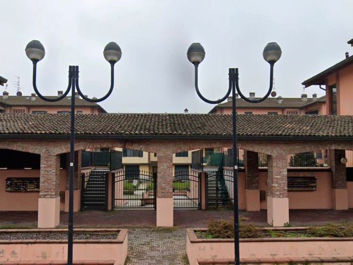 Appartamento trilocale in vendita in Strada Provinciale GaggianoBinasco, Centro, Noviglio