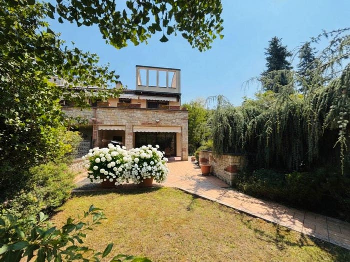 Casa con 5 locali in vendita in Via Fantasina, Fantasina, Cellatica