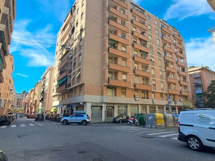 Appartamento trilocale in vendita in Via Paggi, San Fruttuoso, Genova
