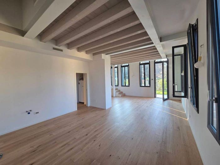 Casa con 6 locali in vendita in Mirano Paese, Mirano