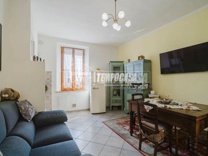 Appartamento trilocale in vendita in Via Roma, Vicofertile, Parma
