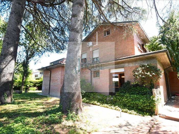 Appartamento quadrilocale in vendita in Via Piero Gobetti Castenaso, Centro, Castenaso