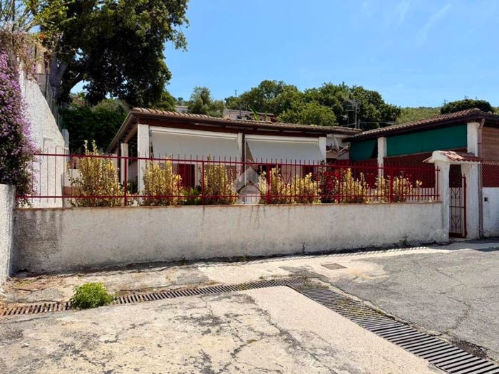 Casa trilocale in vendita in Via Piane, Centro, Diamante