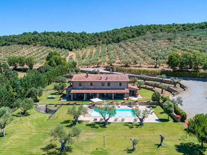 Casa con 11 locali in vendita in Via Baroncino, Tuoro Sul Trasimeno