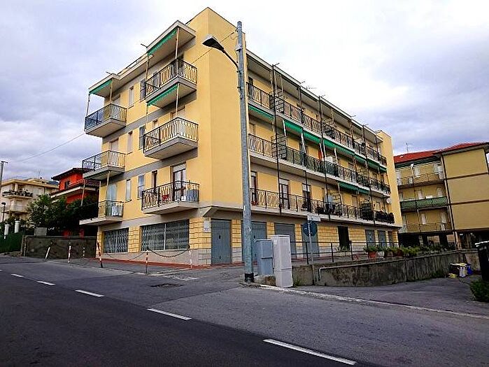 Appartamento bilocale in vendita in Via Magnone, Centro, Ceriale