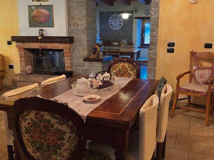 Casa con 6 locali in vendita in Pievepelago