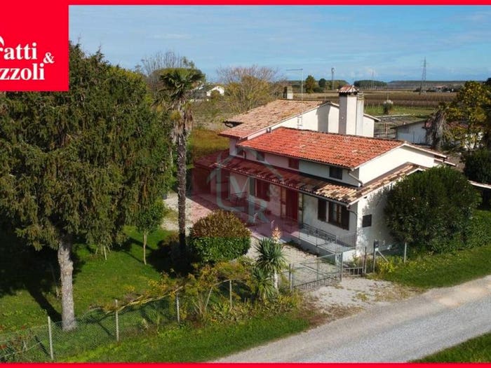 Casa con 6 locali in vendita in Via Lignano Nord, Paschetto, Latisana