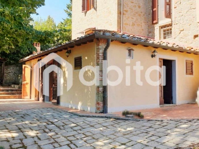Casa quadrilocale in vendita in MONCIONI, Frazioni Collinari, Montevarchi