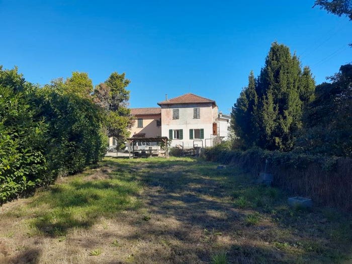 Appartamento trilocale in vendita in Strada Rocca Grimalda, Centro, Ovada