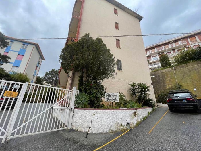 Appartamento quadrilocale in vendita in Via Flavia Accardo, Litoranea Panoramica, Messina