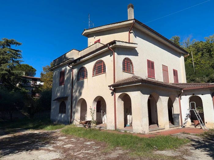 Casa con 6 locali in vendita in Via Sterpareti, Sterpareti, Morlupo