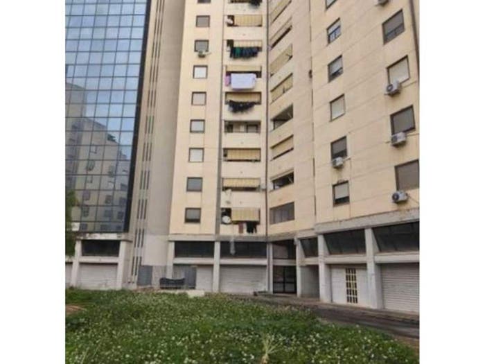 Appartamento con 6 locali in vendita in Piazza Giambattista Tedesco, Paolo VI, Taranto