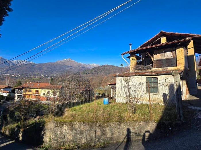 Casa quadrilocale in vendita in Strada Canton Buco, Vandorno Piazzo Cossila, Biella