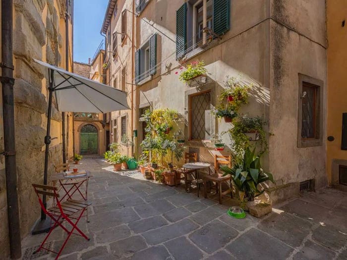 Casa con 6 locali in vendita in Via Nazionale No Number, Centro, Cortona