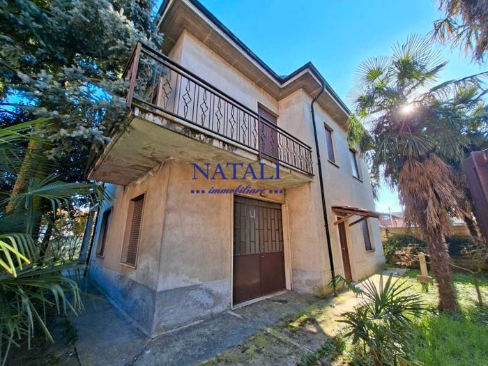 Casa con 5 locali in vendita in Via Carlo Cattaneo, Cantalupo, Cerro Maggiore