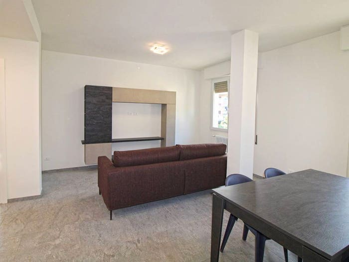 Appartamento trilocale in vendita in Via Ingegner Erminio Valverti, Centro, Breno