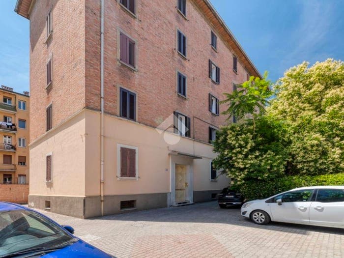 Appartamento trilocale in vendita in Via Domenico Zampieri, Bolognina, Bologna