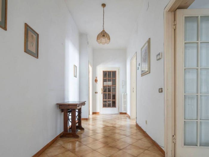 Appartamento con 5 locali in vendita in Via Marina Vecchia, Centro, Massa