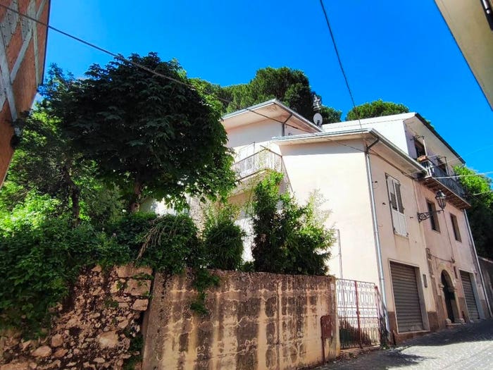 Appartamento quadrilocale in vendita in Via Ferdinando Cianciulli, Montella