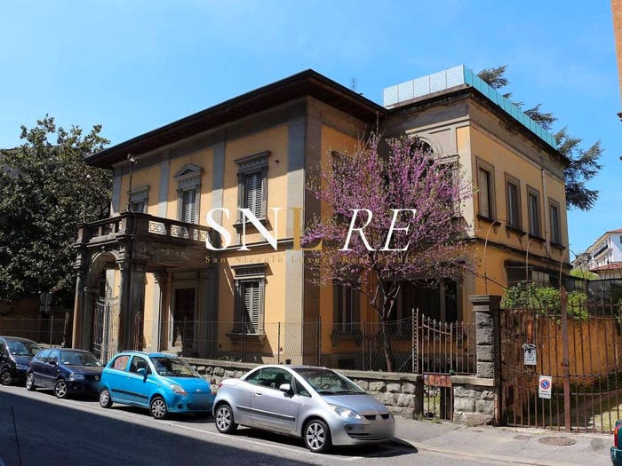 Appartamento con 6 locali in vendita in Via Iacopo Nardi, Mazzini Oberdan, Firenze