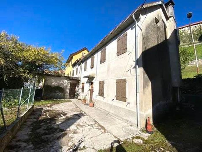 Casa quadrilocale in vendita in Vicolo Cesare Battisti, Funes, Chies d'Alpago