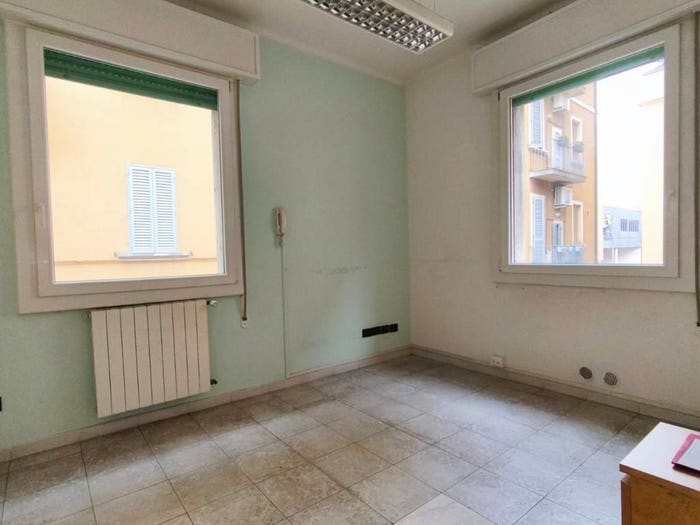 Appartamento trilocale in vendita in Via Francesco Petrarca, Centro Garibaldi, Casalecchio di Reno