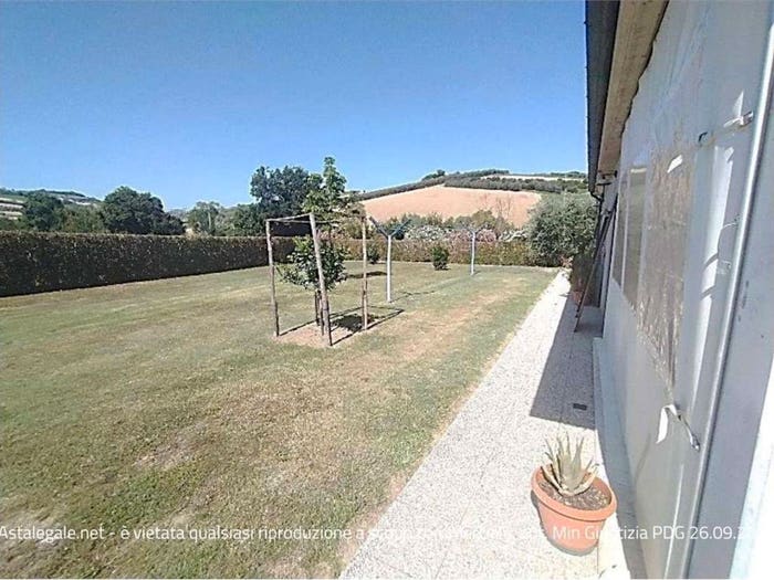Casa con 6 locali in vendita in Contrada CAMERA DI TORRE, Fermo