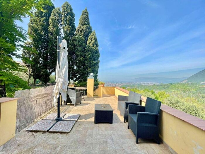 Casa con 6 locali in vendita in Via San Bartolomeo, Montevettolini, Monsummano Terme