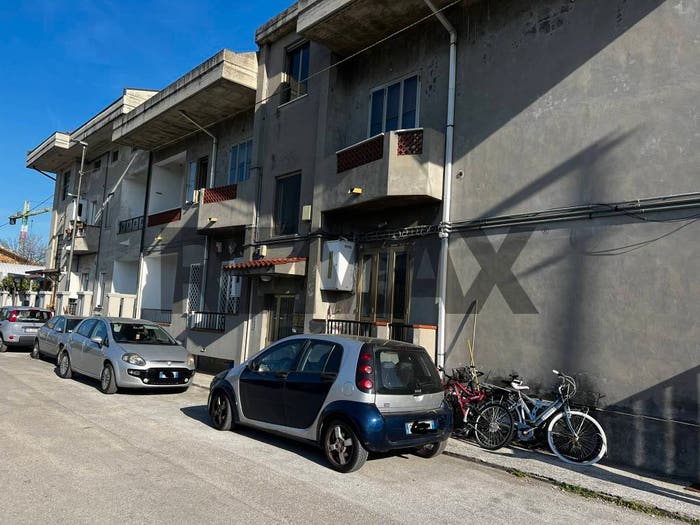 Appartamento con 6 locali in vendita in Via Garigliano, Tirino, Pescara