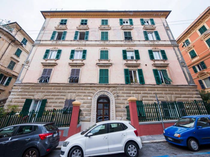Appartamento con 6 locali in affitto in Via Cesare Cabella, Castelletto, Genova